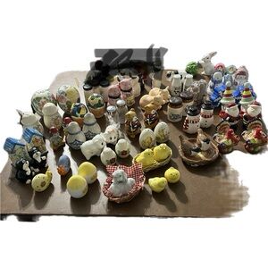 25 Sets - Vintage Salt / Pepper Shakers